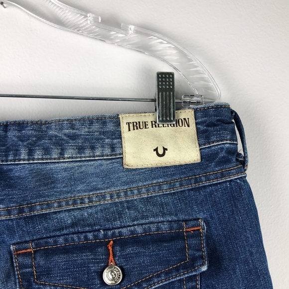 True Religion Emma Bermuda Blue Denim Mid Rise Raw Hem Size 32 Rigid Jean Shorts - Picture 14 of 16